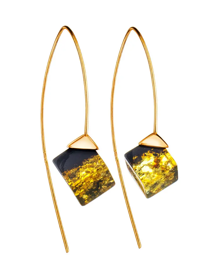 картинка Модные серьги-крючки из позолоченного серебра и зелёного янтаря «Рафинад» в онлайн магазине