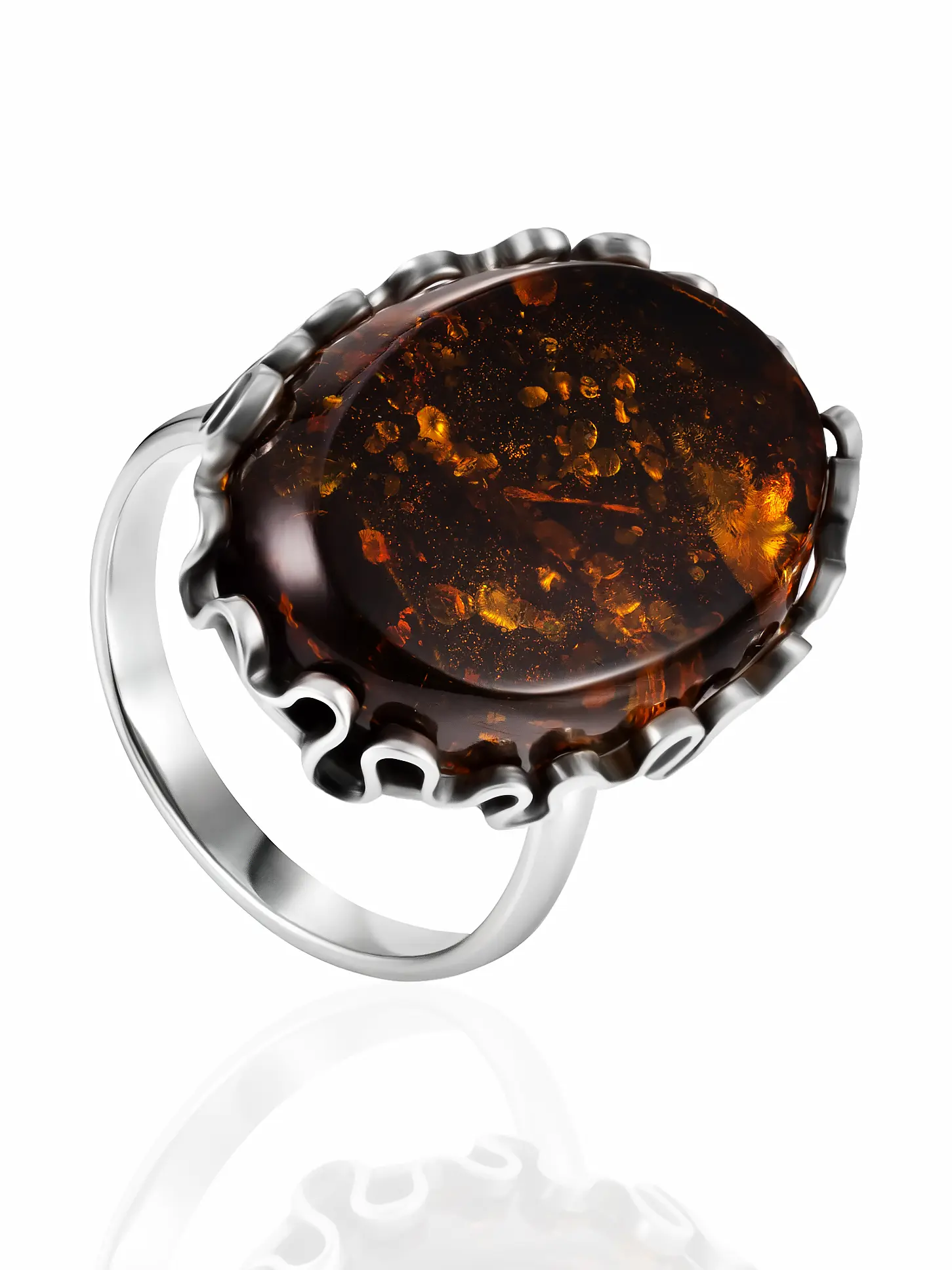 картинка Красивое коктейльное кольцо с тёмно-зелёным янтарём в онлайн магазине