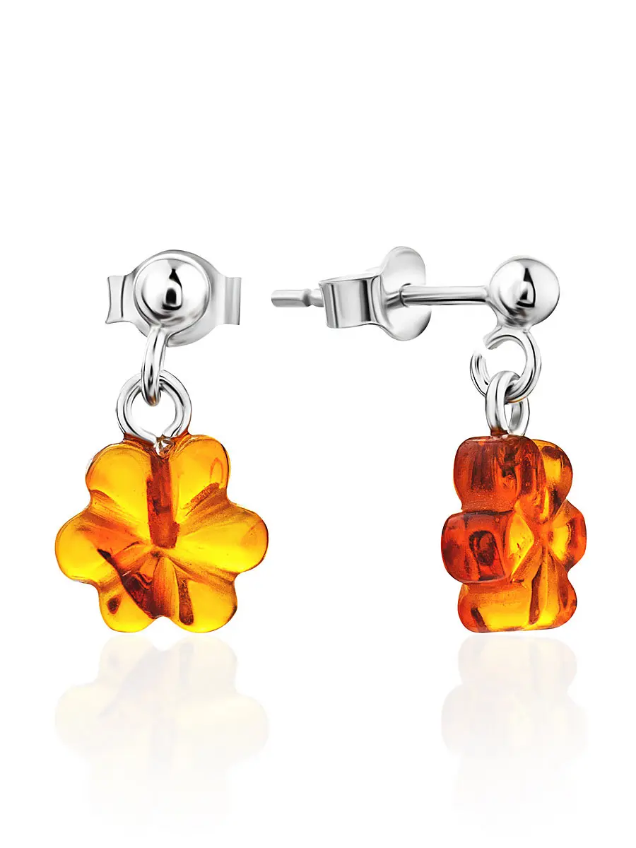 картинка Аккуратные серьги-гвоздики с натуральным коньячным янтарем «Цветочки» в онлайн магазине