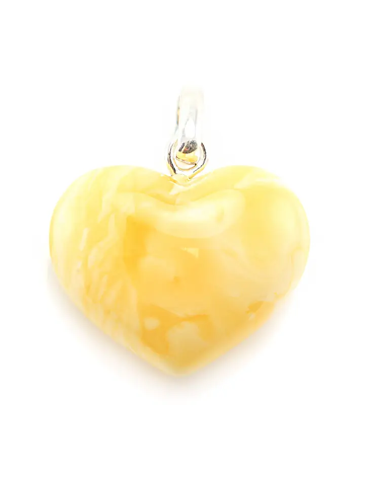 картинка Кулон-сердце из натурального живописного янтаря молочно-медового оттенка в онлайн магазине
