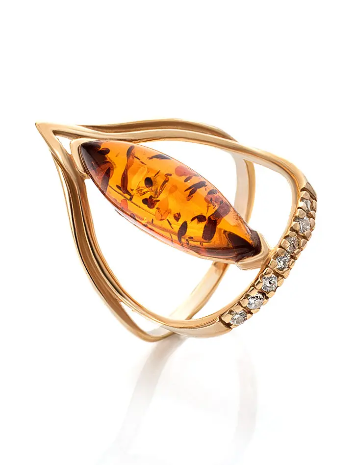 картинка Изысканное кольцо с коньячным янтарём и фианитами «Тадж-Махал» в онлайн магазине