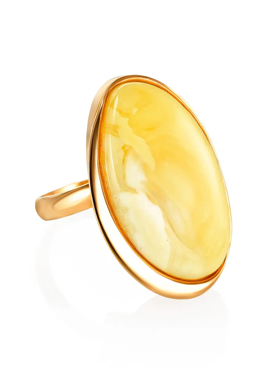 картинка Яркое кольцо из янтаря медового цвета «Лагуна» в онлайн магазине