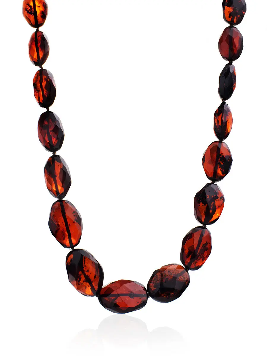 картинка Сверкающие бусы из натурального балтийского янтаря тёмно-вишнёвого цвета «Оливки алмазные» в онлайн магазине