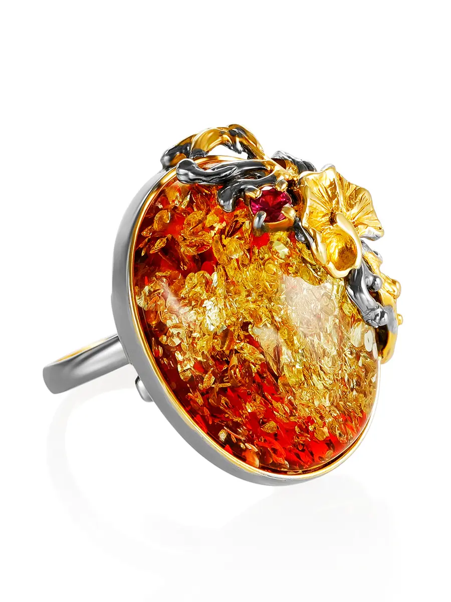 картинка Роскошное кольцо из натурального янтаря в серебре с позолотой «Версаль» в онлайн магазине