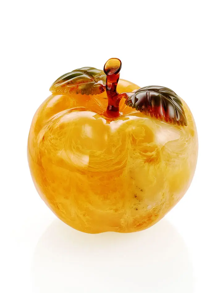 картинка Небольшой сувенир из натурального формованного янтаря медового цвета «Яблочко» в онлайн магазине