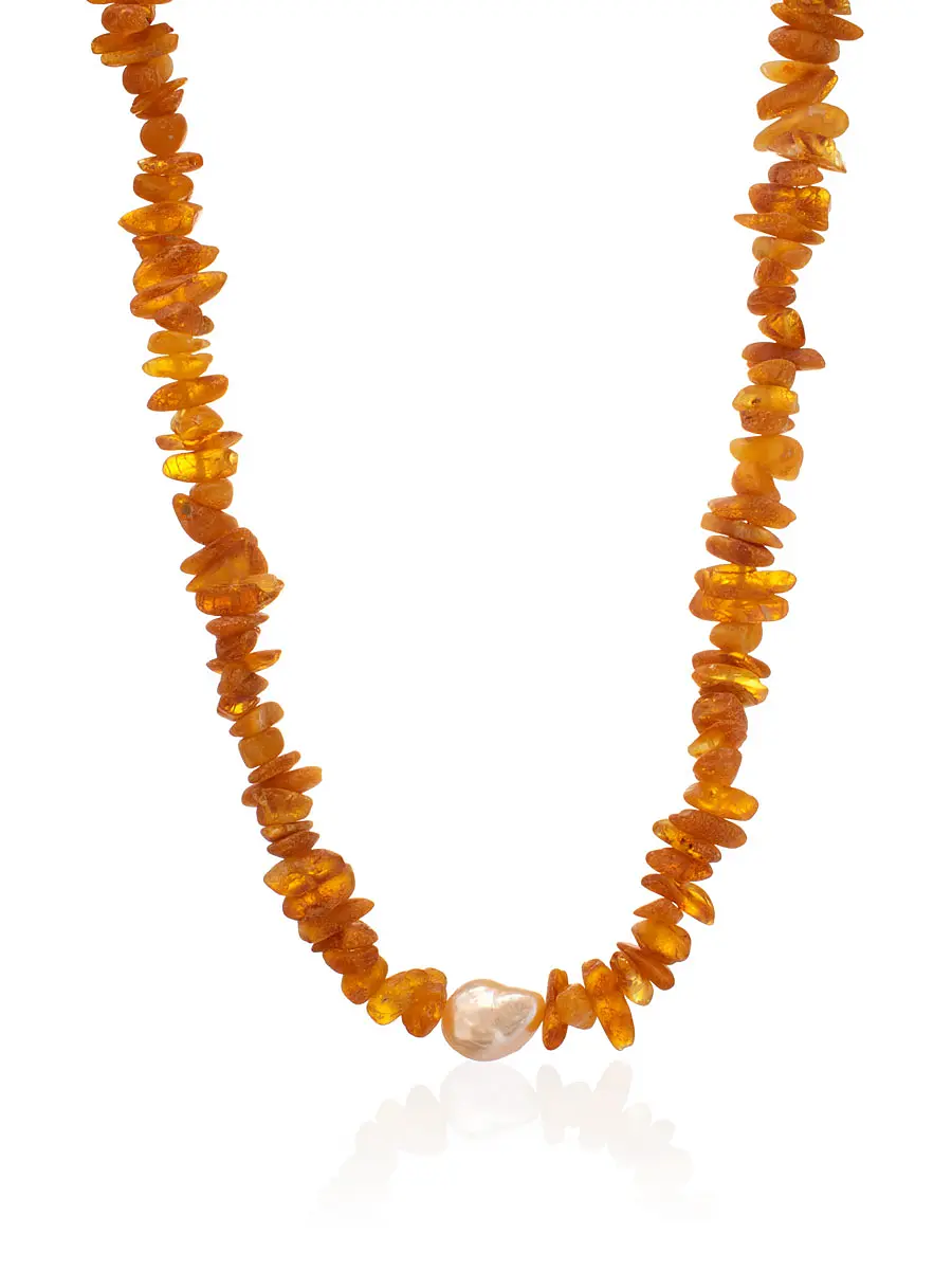 картинка Лечебные бусы из нешлифованного янтаря, украшенные жемчужиной в онлайн магазине