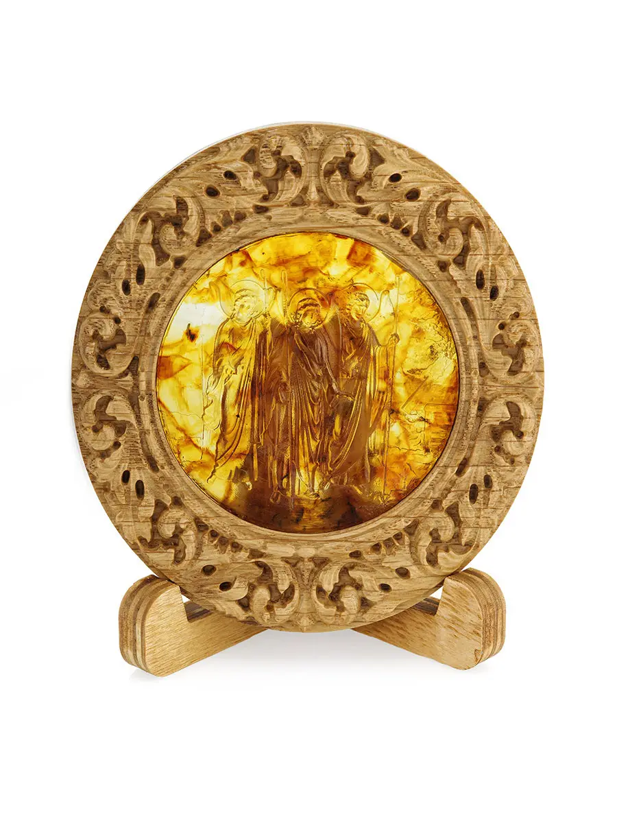картинка Резная икона «Святая Троица» из натурального янтаря в деревянной оправе в онлайн магазине