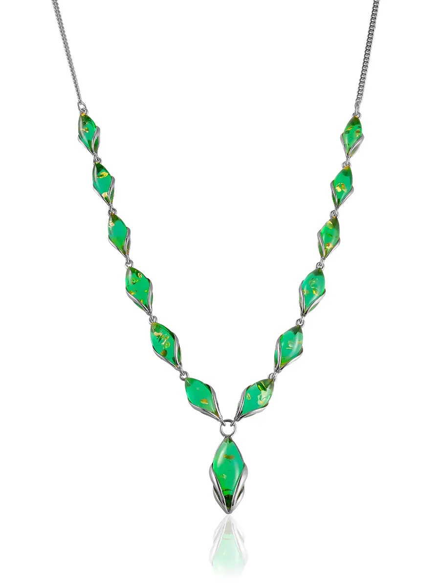 картинка Яркое колье «Подснежник» с тонированным изумрудным янтарём в онлайн магазине