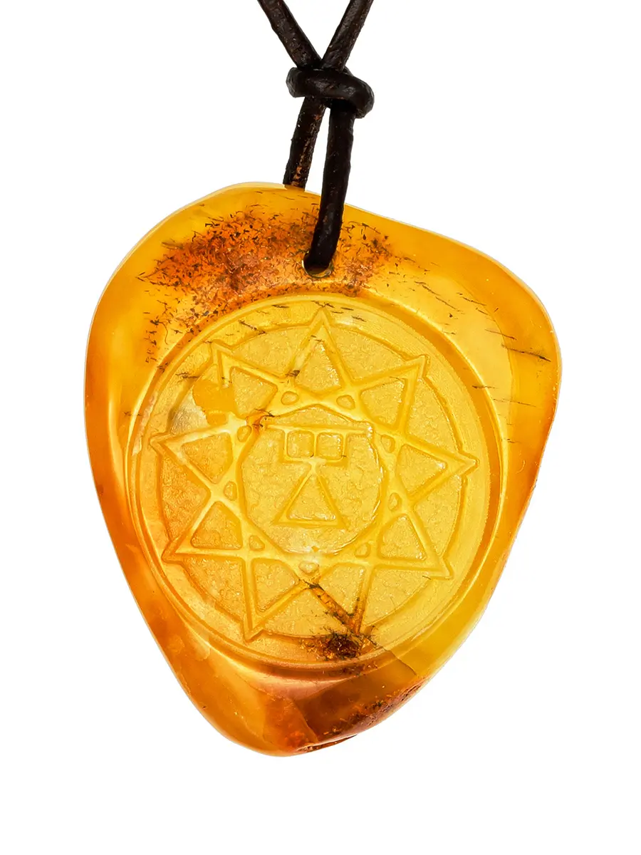 картинка Резная подвеска из натурального цельного янтаря с природной корочкой «Чертог Девы» в онлайн магазине