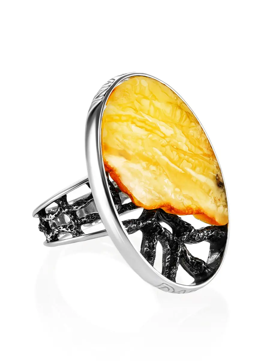 картинка Овальное ажурное кольцо со вставкой из медового янтаря «Модерн» в онлайн магазине