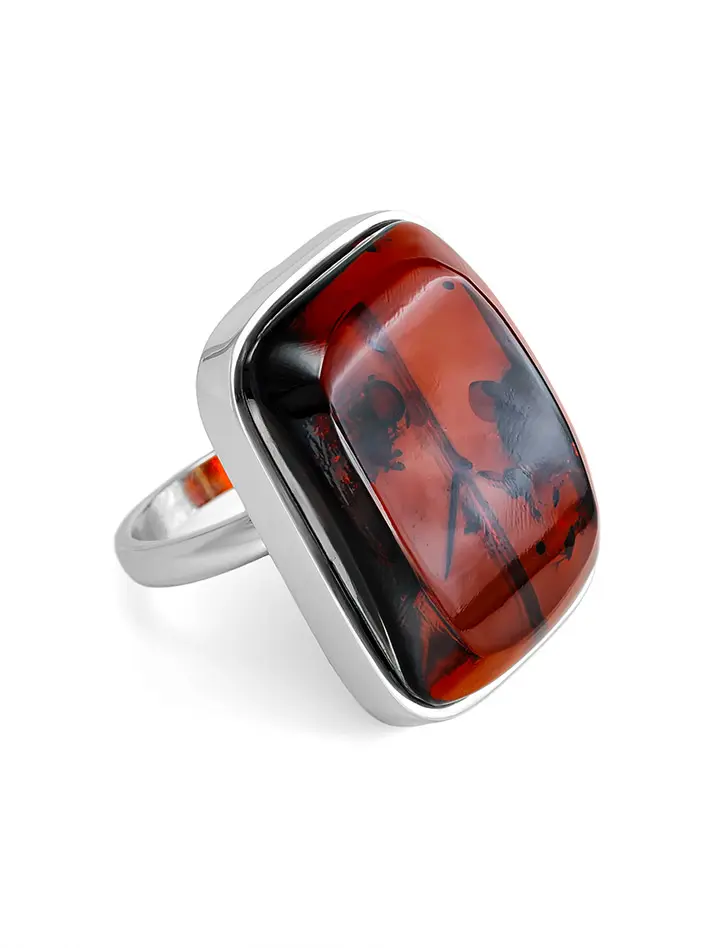 картинка Крупное кольцо «Глянец» из натурального коньячного янтаря и серебра в онлайн магазине