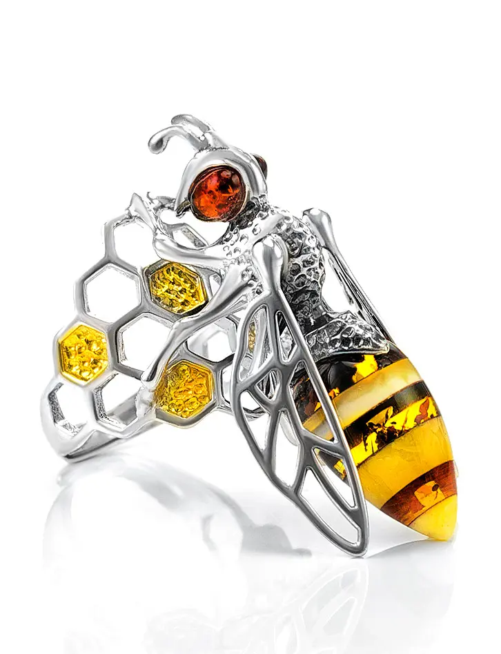 картинка Уникальное крупное кольцо из натурального янтаря «Винни Пух» в онлайн магазине