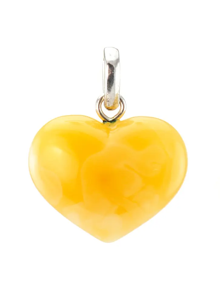 картинка Подвеска в форме сердца из цельного текстурного янтаря молочно-медового цвета в онлайн магазине