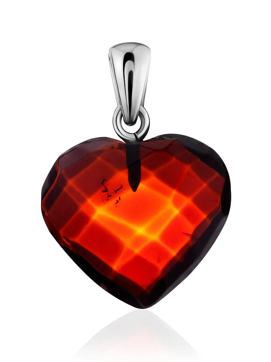 картинка Кулон-сердце из натурального балтийского янтаря с алмазной огранкой в онлайн магазине