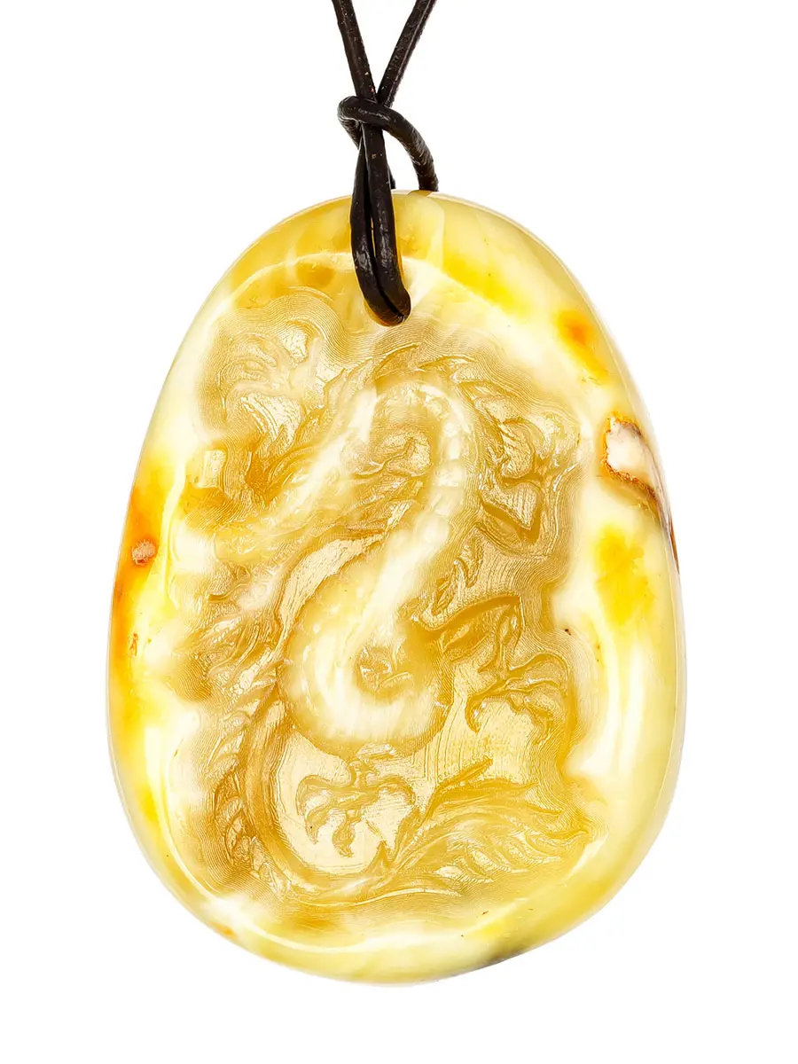 картинка Резной кулон-барельеф с драконом из цельного натурального медового янтаря в онлайн магазине