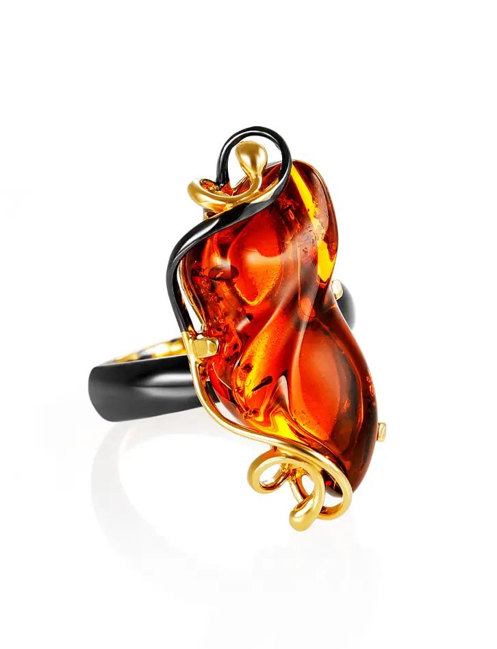 картинка Яркое кольцо из натурального янтаря и золочённого серебра «Риальто» в онлайн магазине