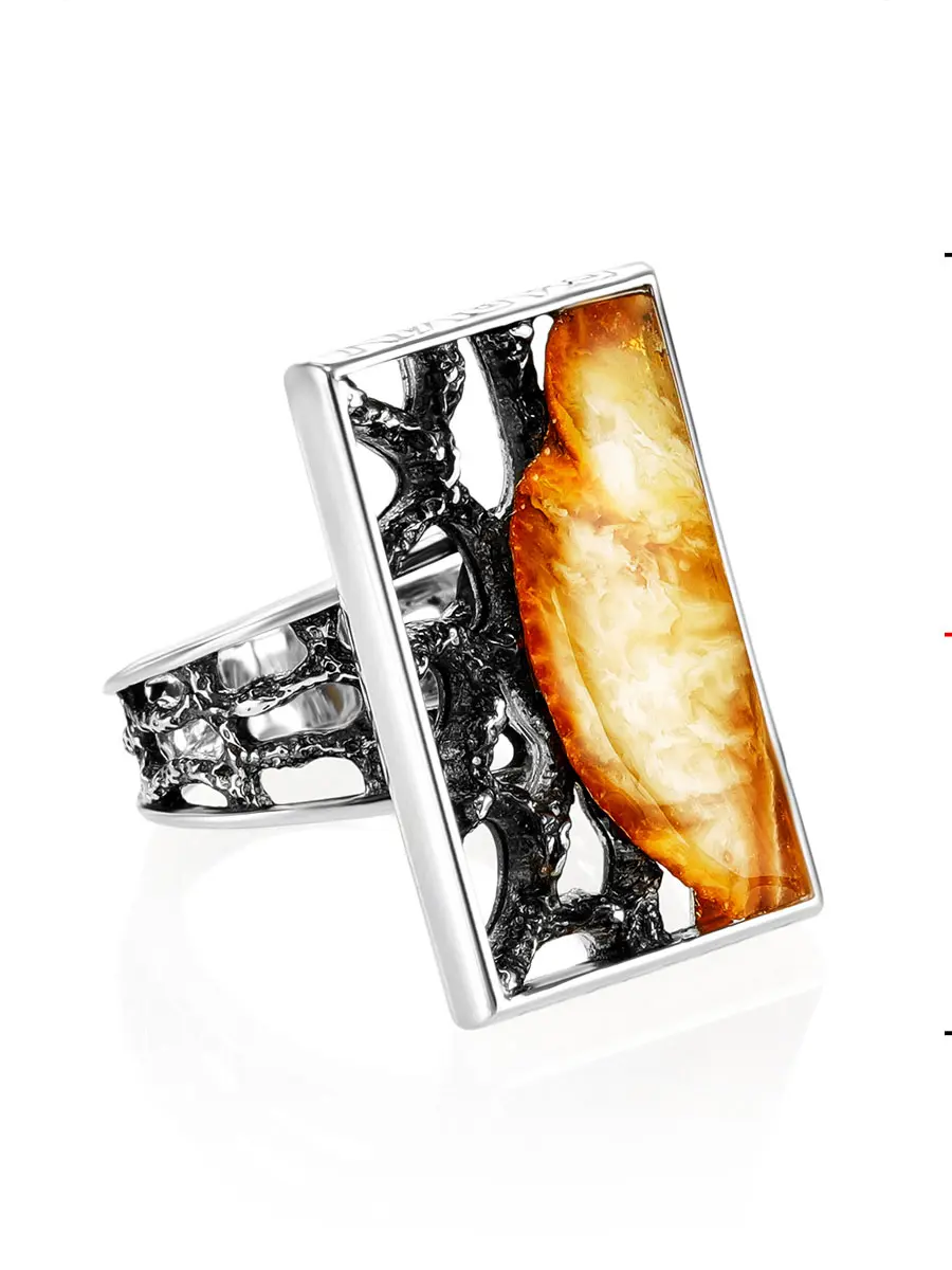 картинка Эксклюзивное кольцо из серебра и натурального янтаря «Модерн» в онлайн магазине