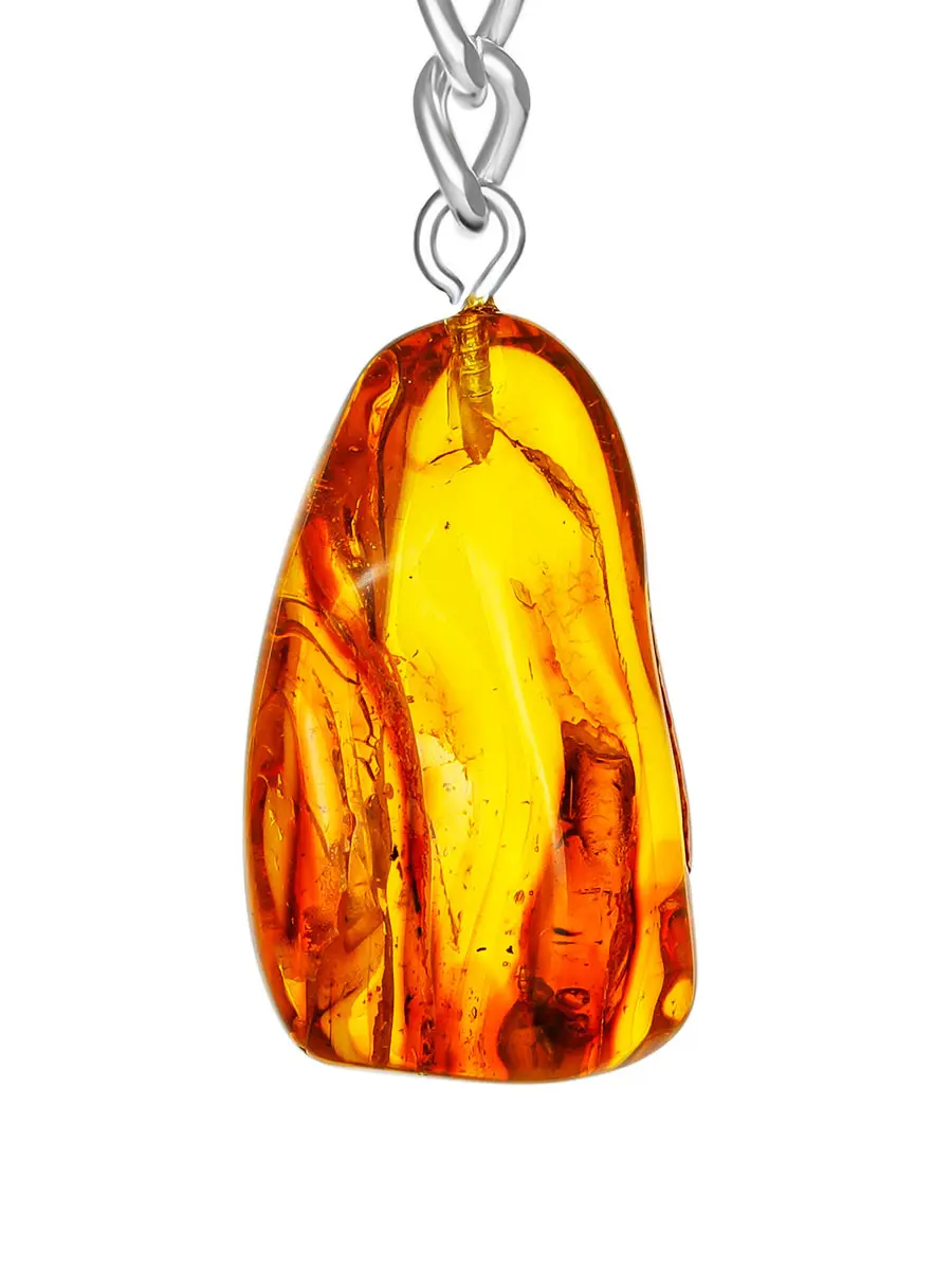 картинка Брелок для ключей с цельным кусочком янтаря с инклюзом в онлайн магазине