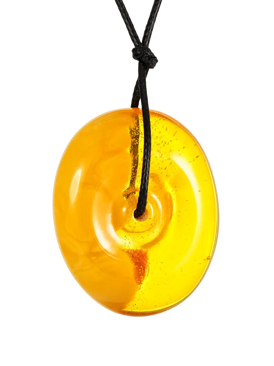 картинка Подвеска «Донат» из натурального текстурного янтаря золотистого оттенка в онлайн магазине
