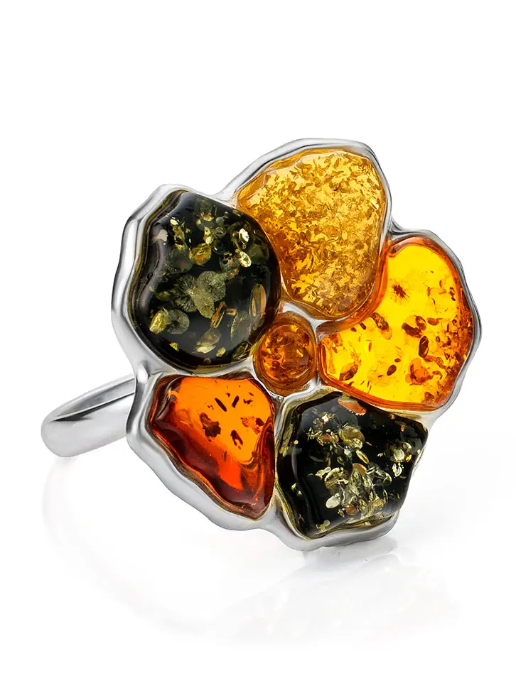 картинка Нарядное крупное кольцо из серебра и цельного янтаря «Апрель» в онлайн магазине