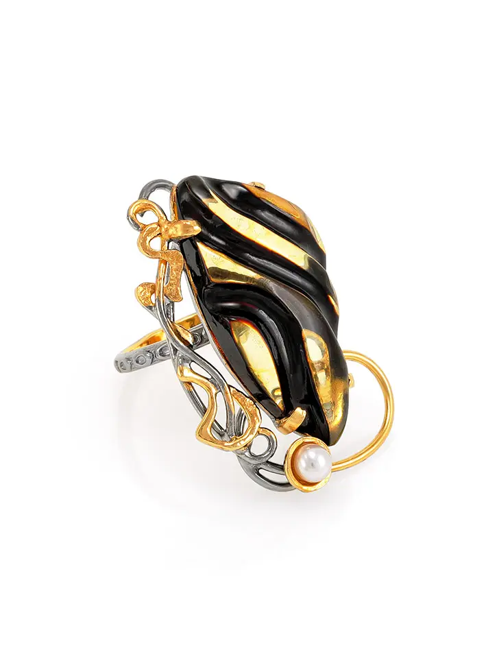 картинка Необычное кольцо с натуральным цельным янтарём «Электра» в онлайн магазине