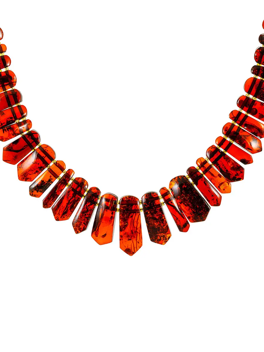 картинка Короткое колье из натурального цельного вишнёвого янтаря «Клинья» в онлайн магазине