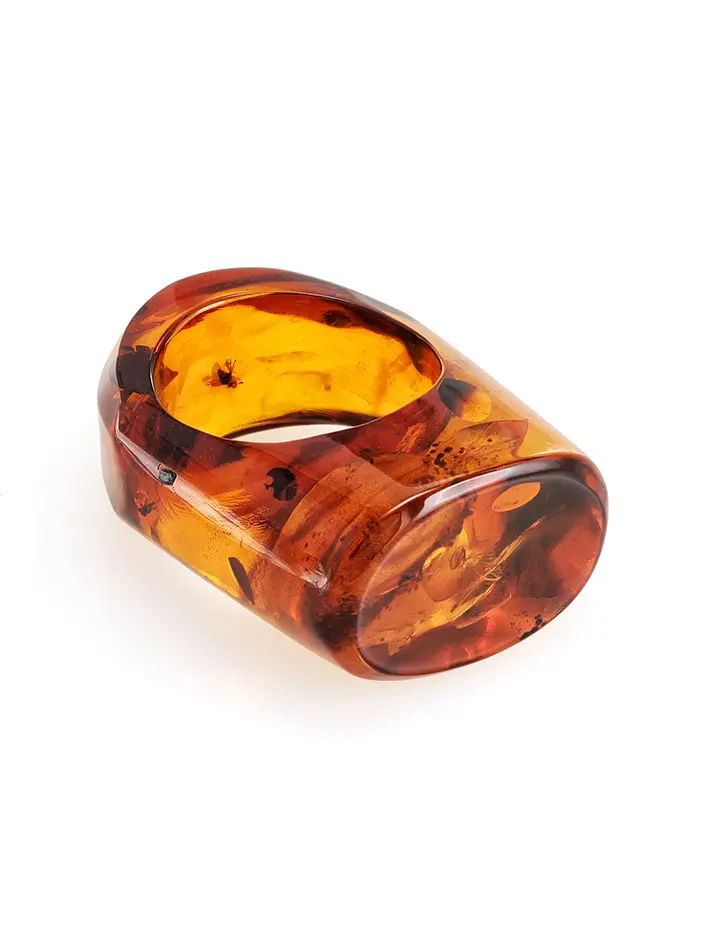картинка Стильное кольцо из цельного балтийского янтаря «Фаэтон» в онлайн магазине