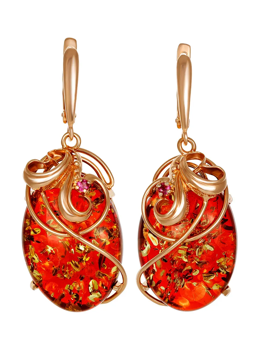 картинка Яркие серьги из позолоченного серебра и искрящегося красного янтаря «Версаль» в онлайн магазине