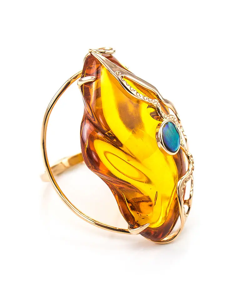 картинка Роскошное кольцо из золота 585 пробы с натуральным янтарем и перламутром «Атлантида» в онлайн магазине
