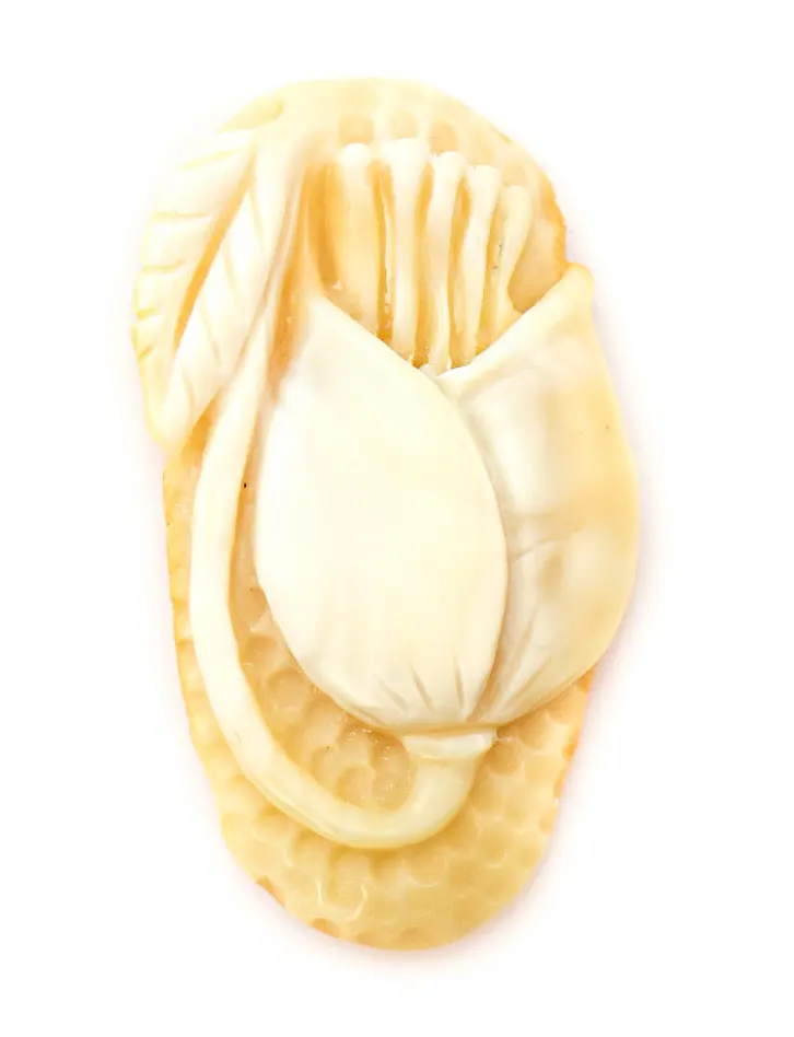 картинка Сувенир-резьба из натурального балтийского белого янтаря «Тюльпан» в онлайн магазине