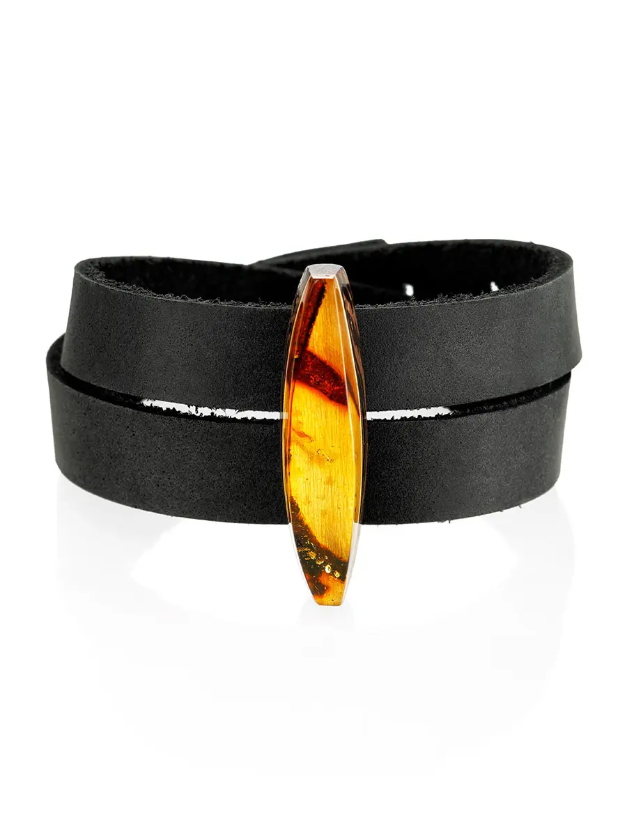 картинка Стильный браслет-унисекс из чёрной кожи с натуральным янтарём и деревом «Индонезия» в онлайн магазине