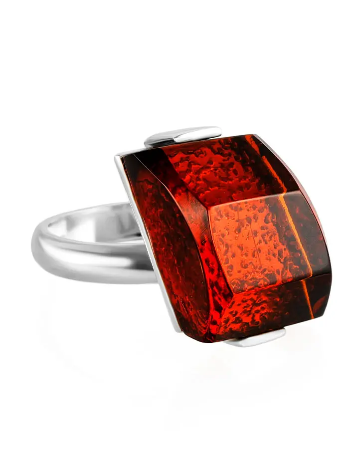 картинка Элегантное кольцо «Глянец» из серебра и натурального балтийского янтаря в онлайн магазине