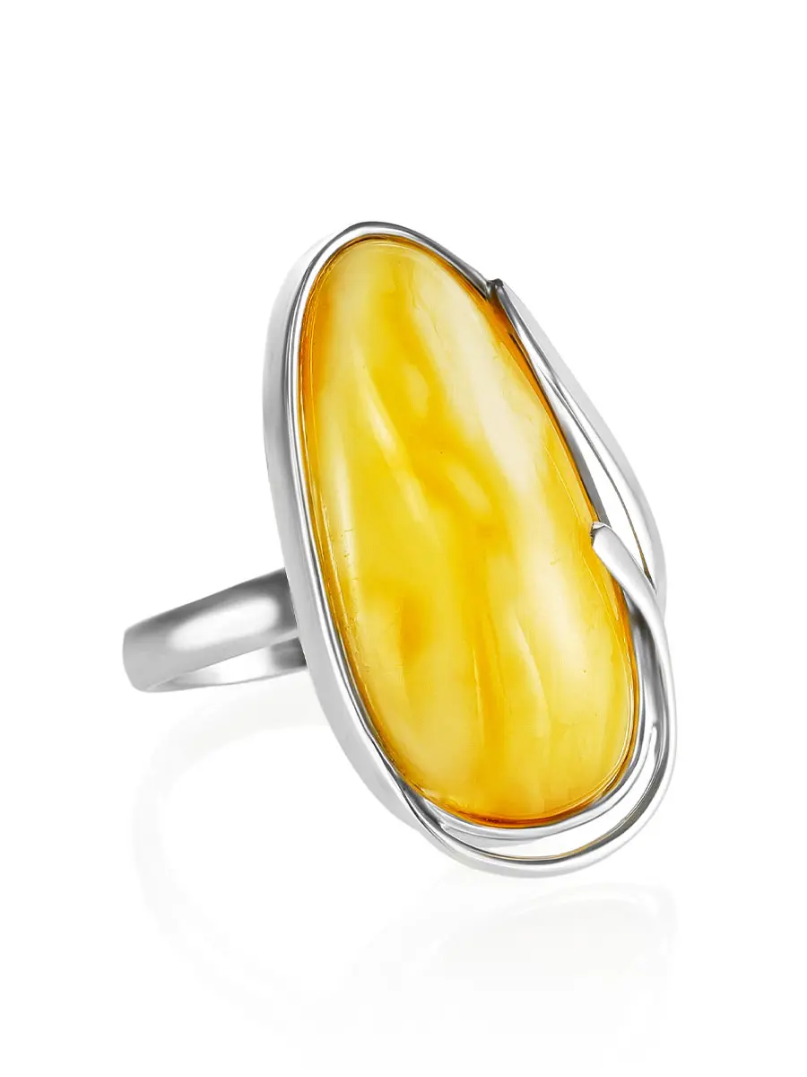 картинка Янтарное кольцо с серебром «Маньяна» в онлайн магазине