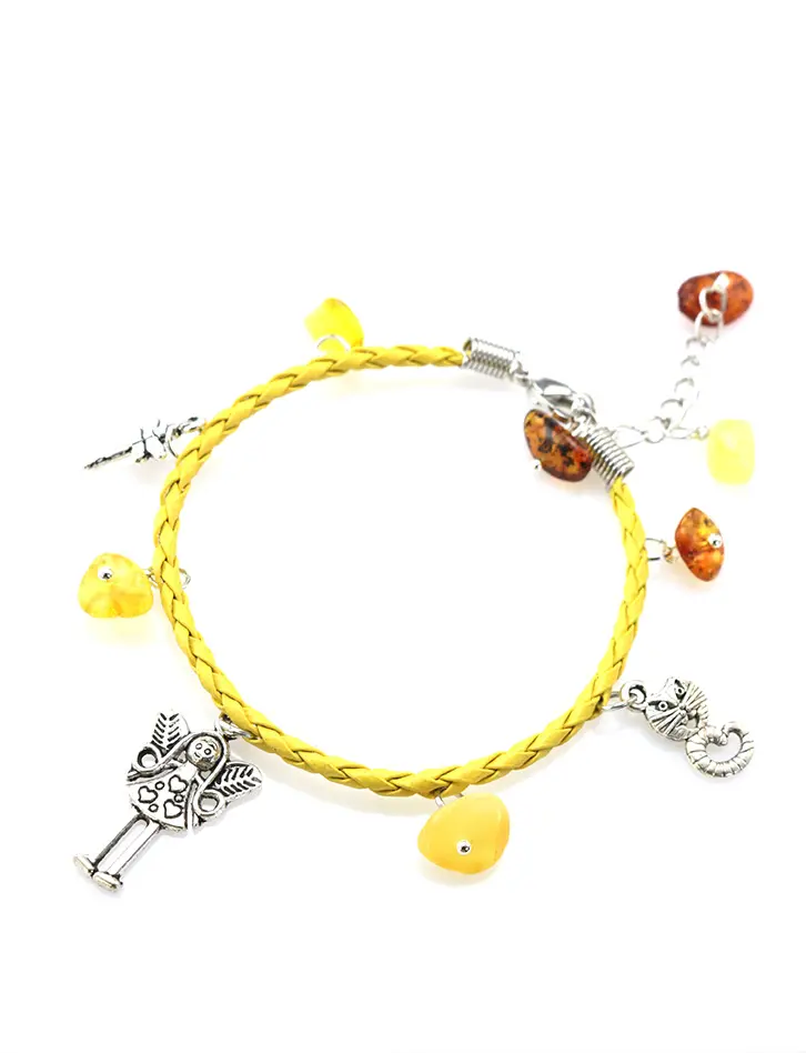 картинка Яркий летний браслет жёлтого цвета с натуральным янтарём «Алиса в стране чудес» в онлайн магазине
