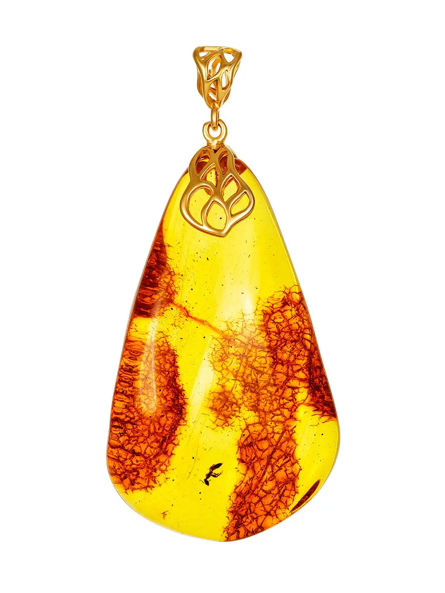 картинка Роскошный кулон из натурального цельного янтаря с живописной текстурой и инклюзом в онлайн магазине