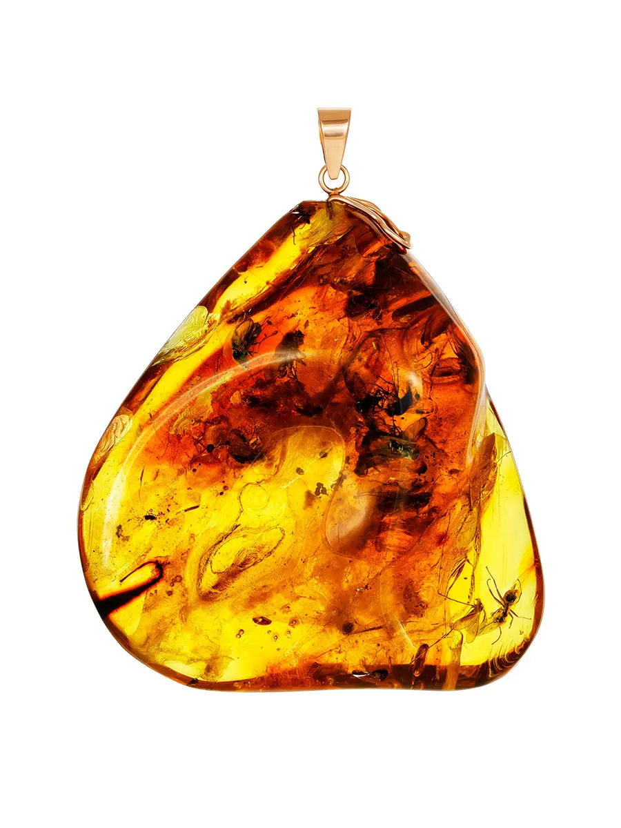 картинка Уникальный объёмный кулон из натурального янтаря с инклюзами на золотой завеске в онлайн магазине