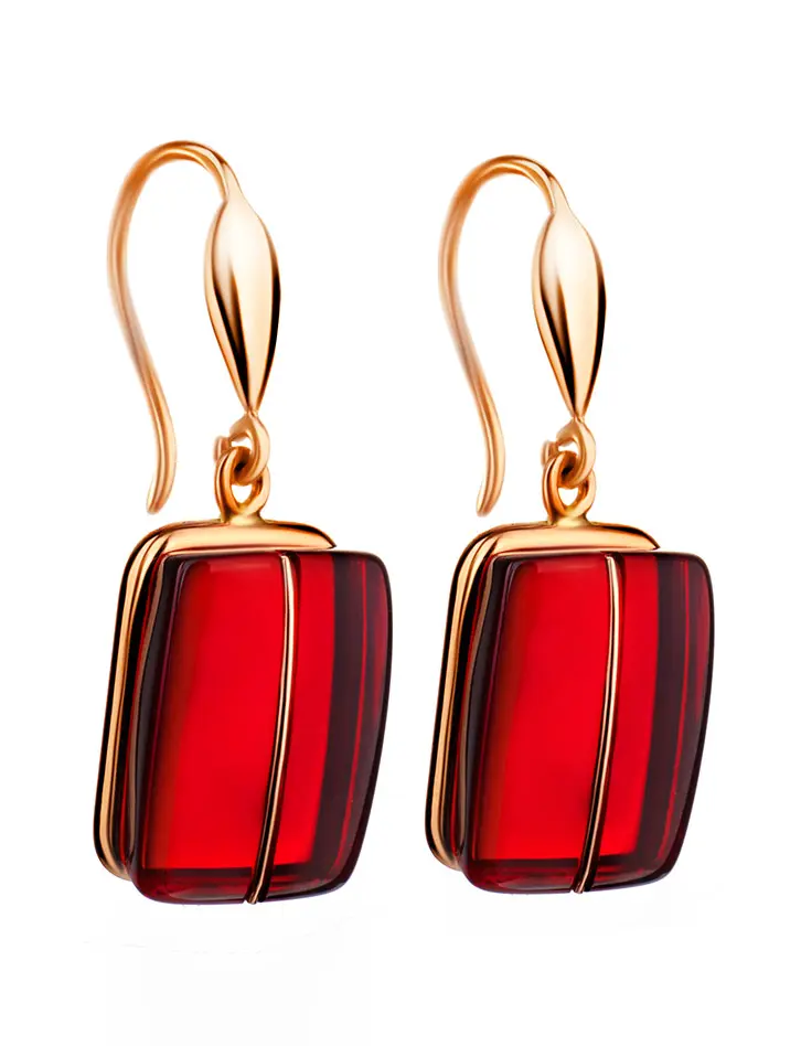 картинка Стильные лёгкие серьги из золота и ярко-красного янтаря «Сангрил» в онлайн магазине