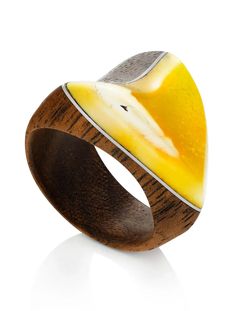 картинка Необычное кольцо из древесины дуба и натурального янтаря «Индонезия» в онлайн магазине