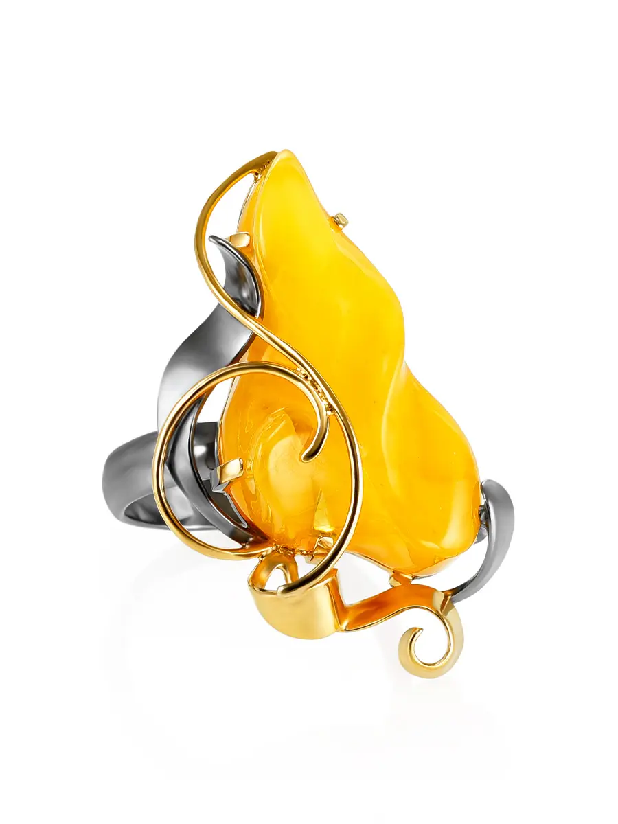 картинка Женственное кольцо из натурального янтаря в позолоченном серебре «Риальто» в онлайн магазине