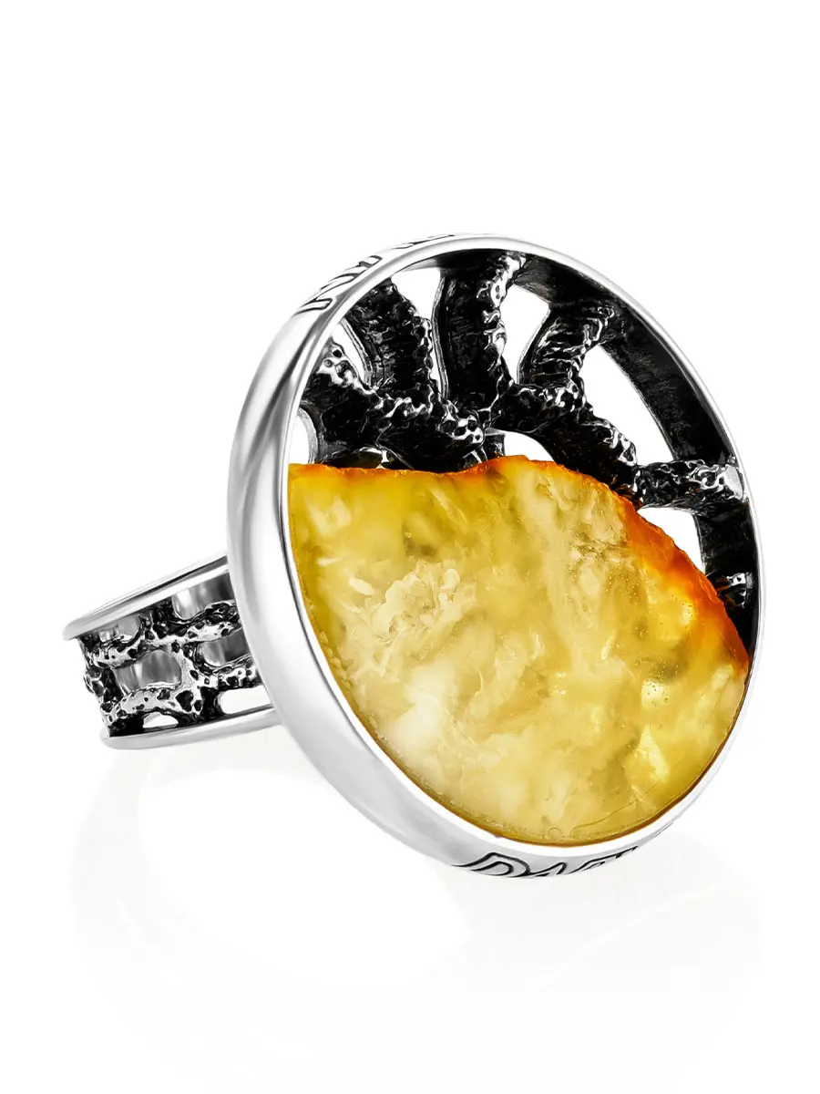 картинка Кольцо «Модерн» круглой формы со вставкой из медового янтаря в онлайн магазине