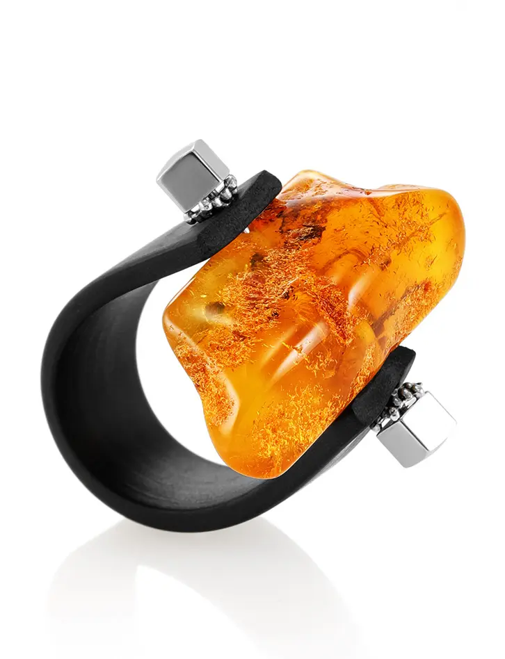 картинка Стильное кольцо из каучука с натуральным балтийским янтарём «Сильверстоун» в онлайн магазине