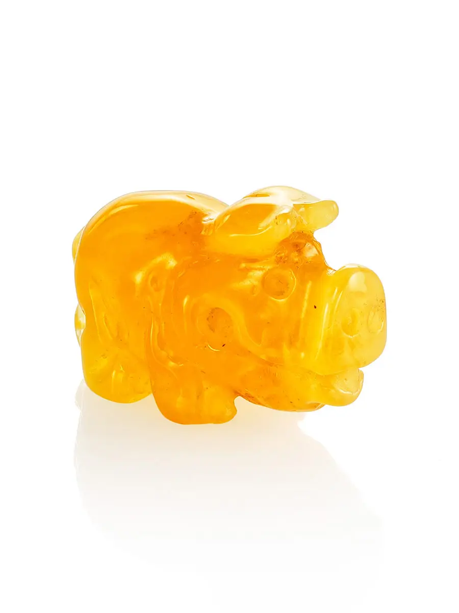 картинка Резная сувенирная фигурка «Хряк» из натурального медового янтаря  в онлайн магазине
