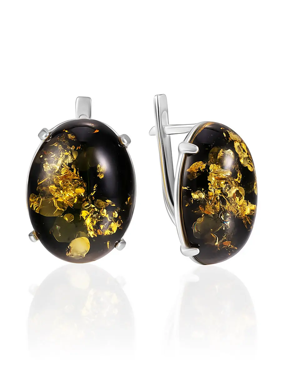 картинка Лаконичные серьги из серебра с искрящимся зелёным янтарём «Годжи» в онлайн магазине