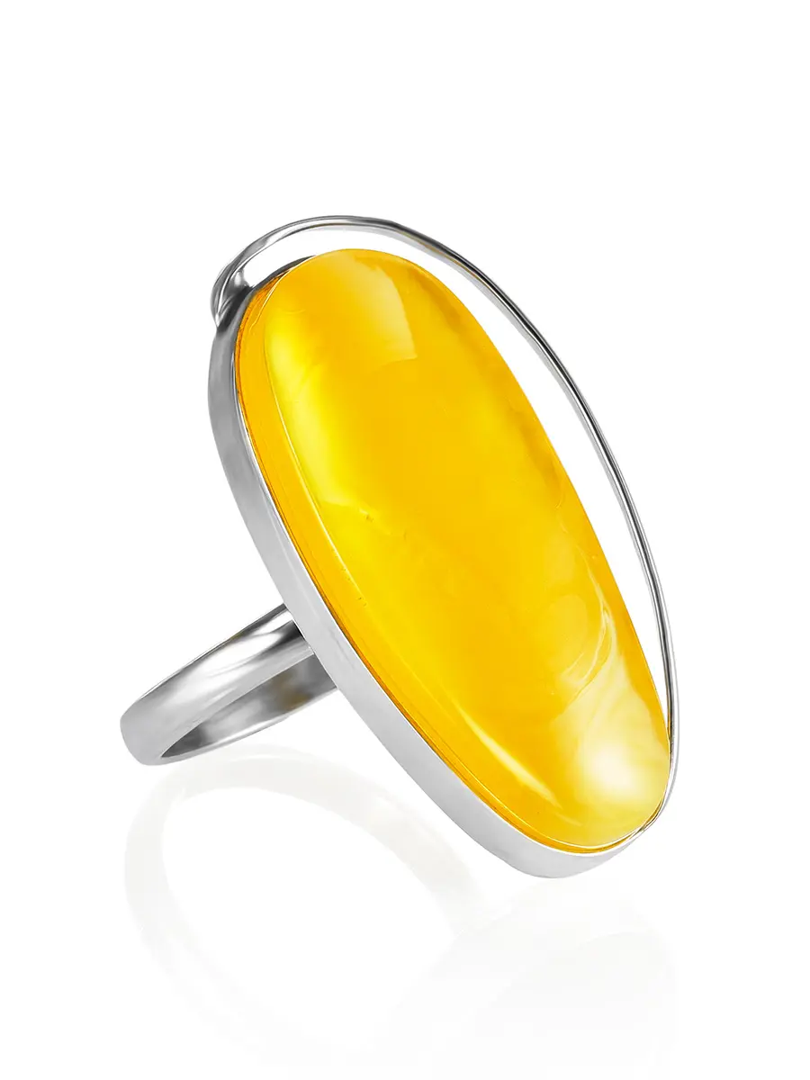 картинка Кольцо с крупной вставкой нежно-медового янтаря «Лагуна» в онлайн магазине