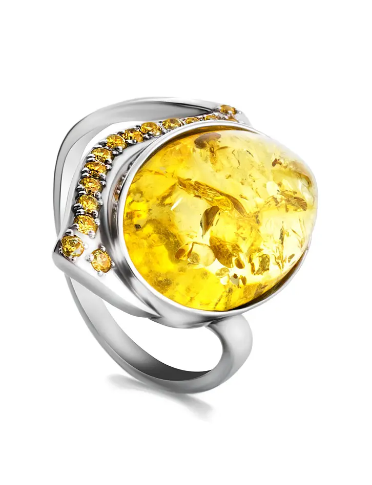 картинка Эффектное кольцо из серебра и нежно-лимонного янтаря с фианитами «Ренессанс» в онлайн магазине