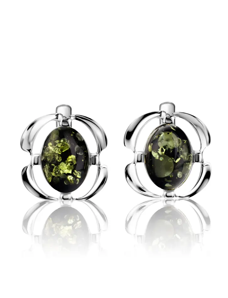 картинка Серебряные серьги с цельным янтарём зелёного цвета «Фиалка» в онлайн магазине