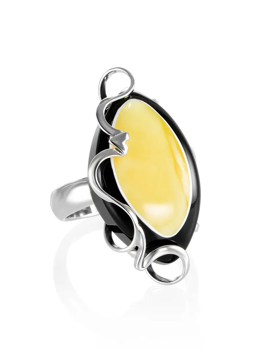 картинка Оригинальное кольцо «Пантера» из серебра с натуральным балтийским янтарём в онлайн магазине