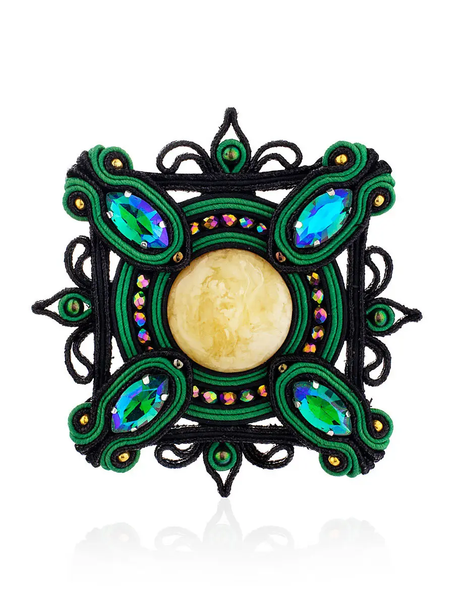 картинка Яркая плетёная брошь, украшенная натуральным янтарём и кристаллами «Индия» в онлайн магазине