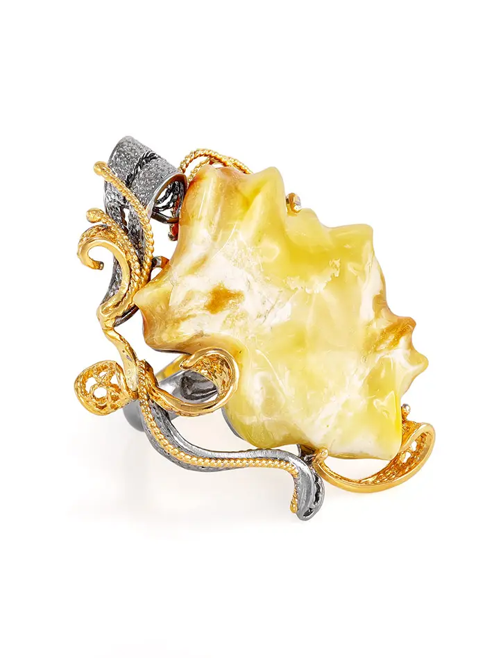картинка Роскошное филигранное кольцо из серебра с натуральным янтарём «Версаль» в онлайн магазине