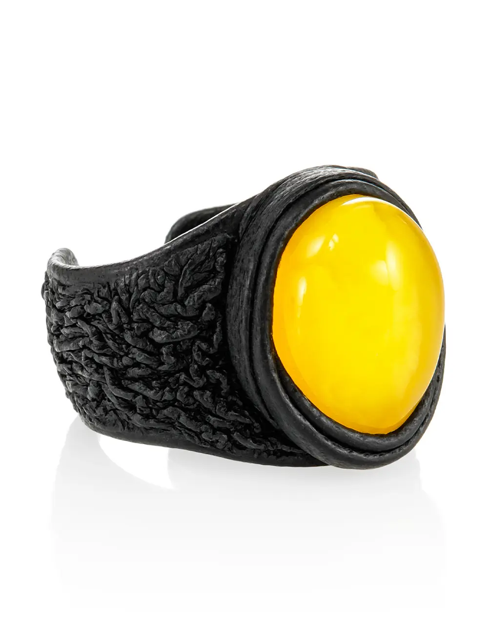 картинка Дерзкое кольцо из натуральной кожи с медовой янтарной вставкой «Нефертити» в онлайн магазине